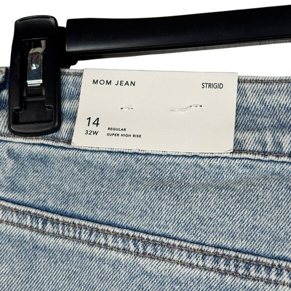 American Eagle SZ 14 Strigid Mom Jeans Super Hi-Rise Distressed Rips Frayed Hems - Picture 9 of 16